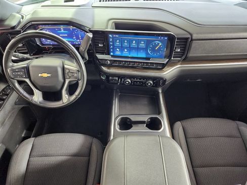 Used 2024 Chevrolet Silverado 2500 LT AWD/4WD image 15