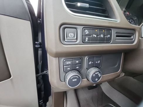 Used 2021 Chevrolet Tahoe Z71 image 22