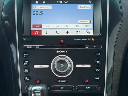 Used 2017 Ford Explorer Sport image 18