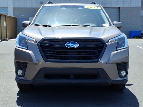 Certified 2024 Subaru Forester Premium AWD/4WD image 2