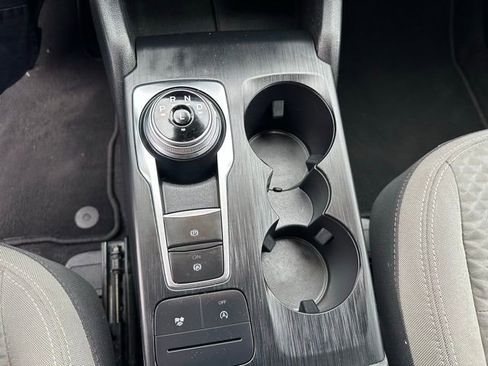 Used 2020 Ford Escape SE image 20