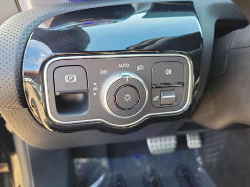 Used 2021 Mercedes-Benz CLA 250 image 22