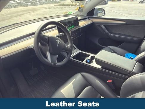 Used 2023 Tesla Model Y Long Range AWD/4WD image 4