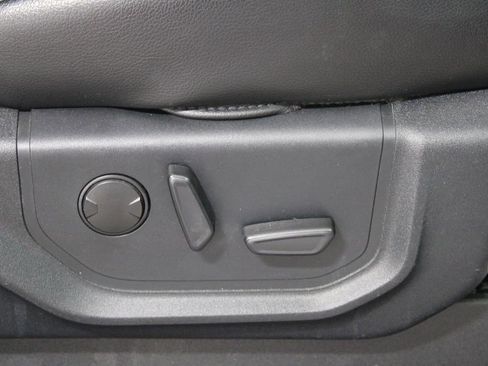 Used 2020 Ford F150 Lariat image 28