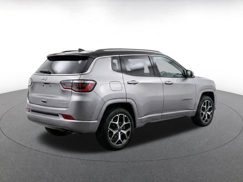 Used 2025 Jeep Compass Limited AWD/4WD image 11
