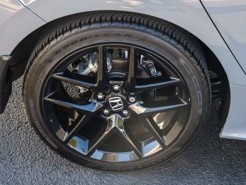 Used 2025 Honda Civic Sport image 8