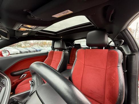 Used 2017 Dodge Challenger GT w/ Driver Convenience Group image 13