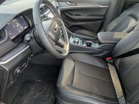 New 2025 Jeep Grand Cherokee Limited image 4