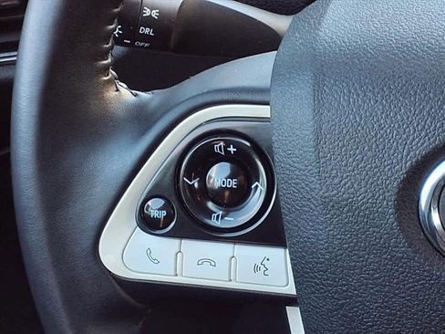 Used 2019 Toyota Prius Prime Plus image 17