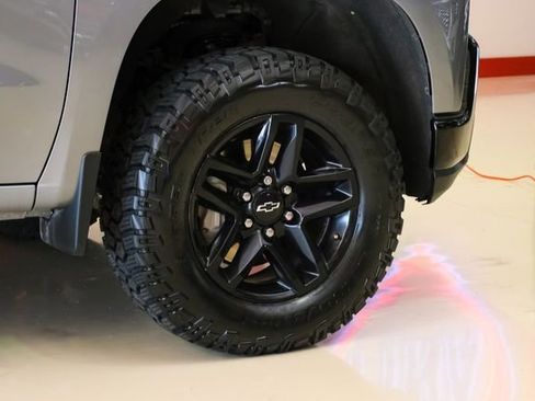 Used 2021 Chevrolet Silverado 1500 Custom Trail Boss w/ LPO, Dark Essentials Package image 50