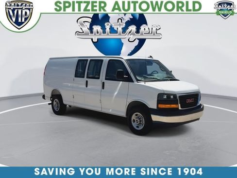 Used 2025 GMC Savana 2500 Extended w/ Driver Convenience Package RWD image 3
