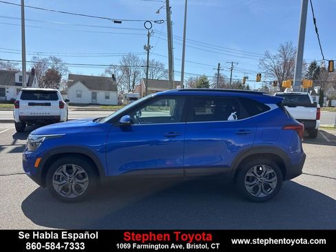 Used 2024 Kia Seltos S FWD image 4