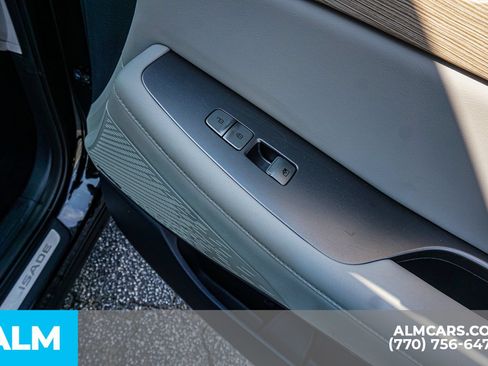 Used 2023 Hyundai Palisade Limited AWD/4WD image 45