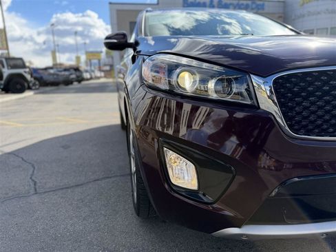 Used 2017 Kia Sorento SX image 9