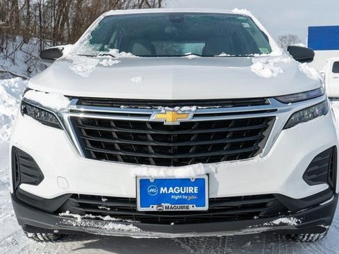 Used 2023 Chevrolet Equinox LS image 3