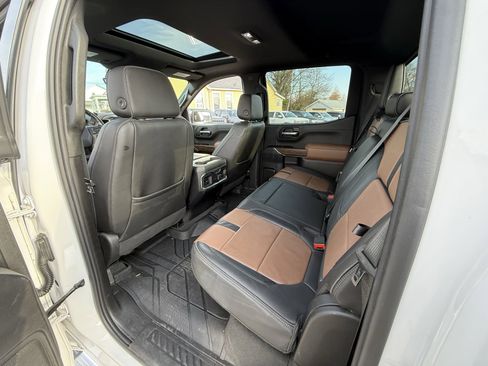 Used 2020 Chevrolet Silverado 1500 High Country w/ Technology Package image 35