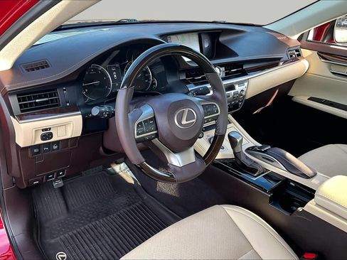 Used 2018 Lexus ES 350 w/ Navigation System Package FWD image 17
