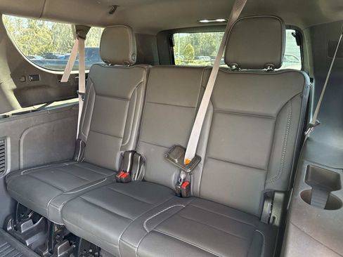 Used 2022 GMC Yukon XL Denali w/ Denali Ultimate Package image 11