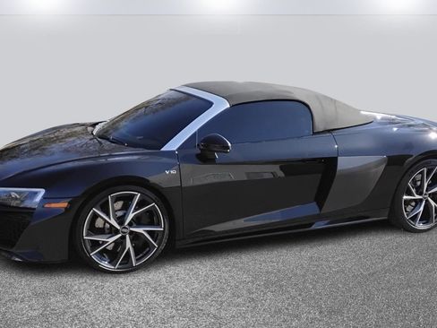 Used 2023 Audi R8 V10 performance image 3