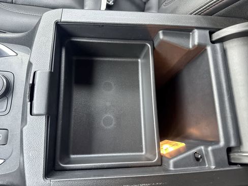 Used 2023 Chevrolet Traverse RS image 21