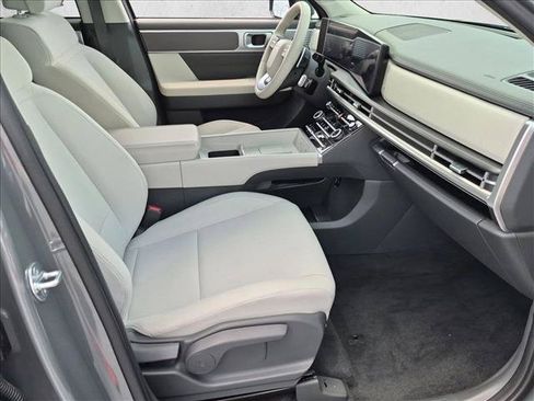 Used 2025 Hyundai Santa Fe SE FWD image 20