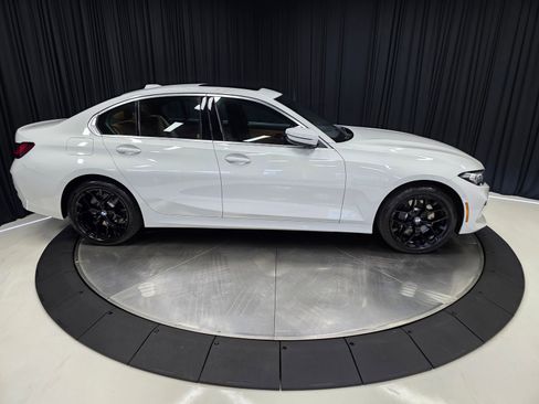 Used 2025 BMW 330i xDrive Sedan w/ Premium Package AWD/4WD image 13