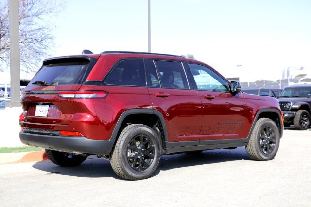 New 2025 Jeep Grand Cherokee Altitude AWD/4WD image 5