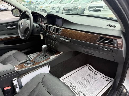 Used 2009 BMW 328i xDrive Sedan AWD/4WD image 33