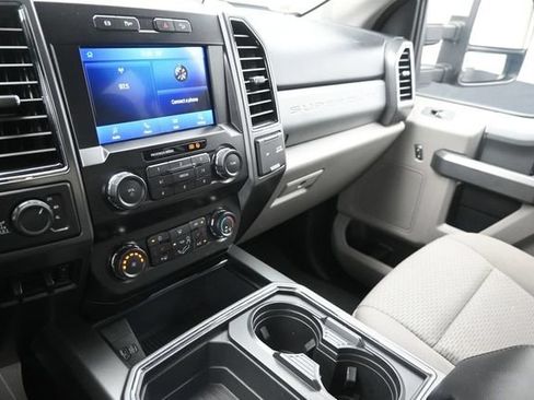 Used 2021 Ford F250 XLT w/ XLT Premium Package AWD/4WD image 27