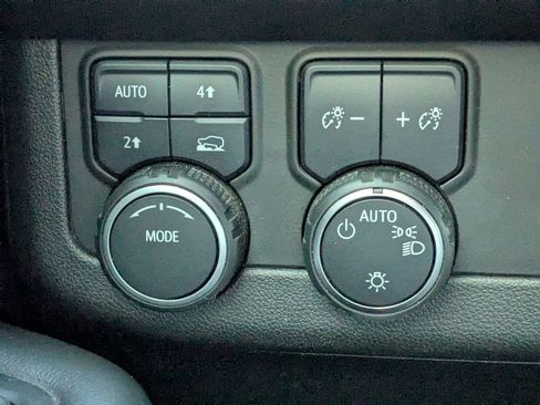 Used 2021 Chevrolet Tahoe RST image 28