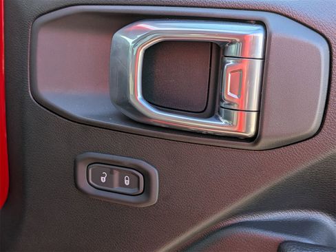 Used 2024 Jeep Gladiator Rubicon w/ Safety Group image 32