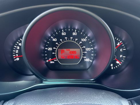 Used 2018 Kia Soul FWD image 15