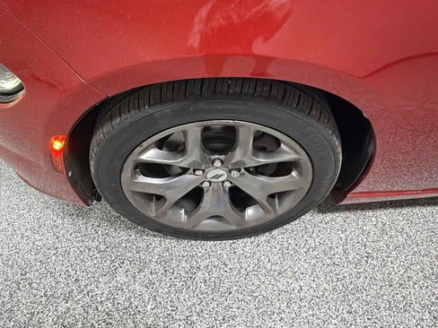 Used 2017 Dodge Charger R/T w/ Plus Group RWD image 40