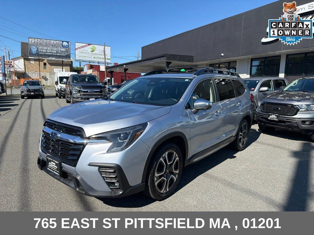 Used 2023 Subaru Ascent Limited w/ Technology Package AWD/4WD image 3