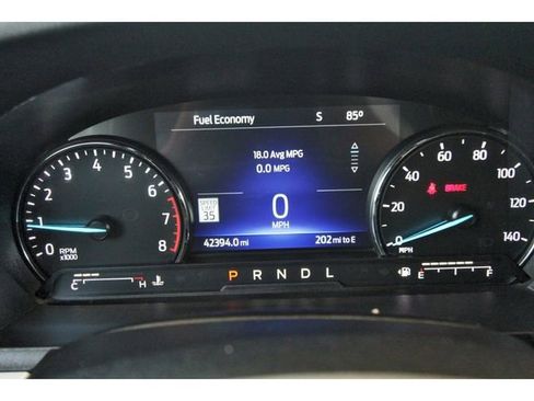 Used 2022 Ford Explorer XLT w/ Equipment Group 202A AWD/4WD image 16