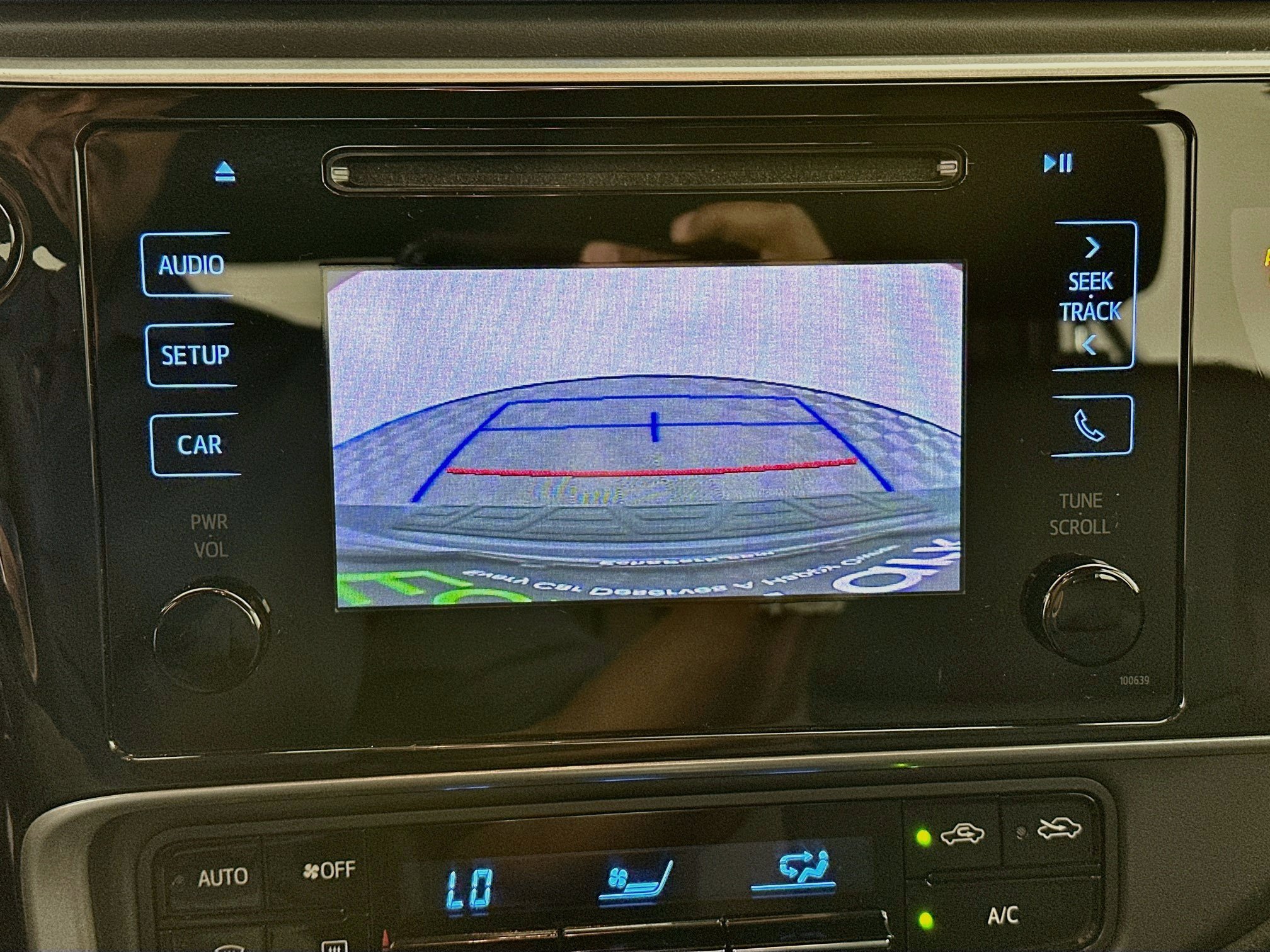 Used 2019 Toyota Corolla LE FWD image 21