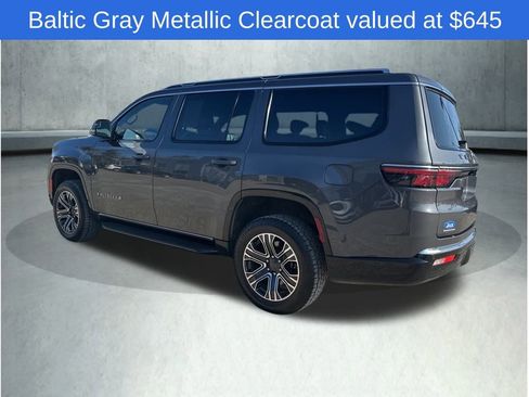 Used 2022 Jeep Wagoneer Series III image 3