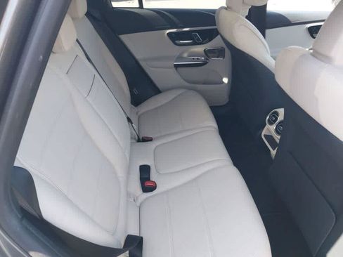 Used 2023 Mercedes-Benz GLC 300 4MATIC image 25