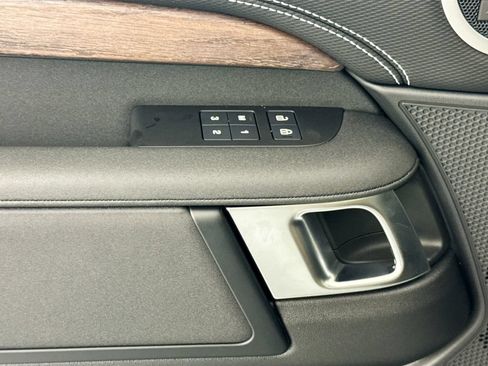 New 2026 Land Rover Discovery Dynamic SE AWD/4WD image 18