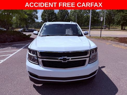 Used 2018 Chevrolet Suburban LT RWD image 2