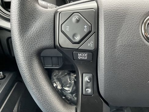 Used 2022 Toyota Tacoma SR image 12