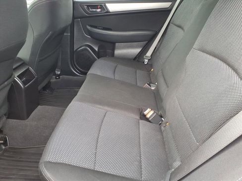 Used 2017 Subaru Outback 2.5i Premium image 14