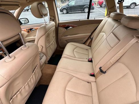 Used 2007 Mercedes-Benz E 350 4MATIC Wagon image 19