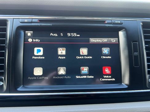 Used 2016 Kia Sedona SX Limited FWD image 17