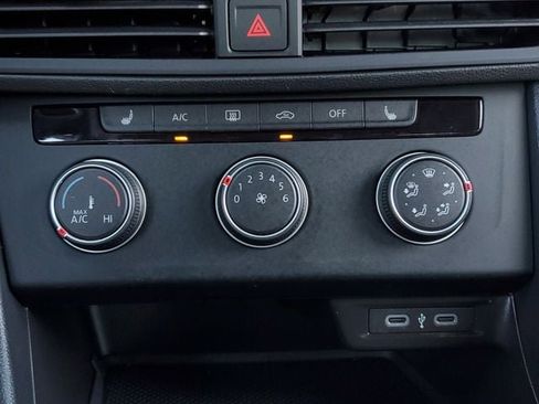 Used 2024 Volkswagen Jetta Sport image 27