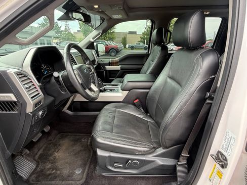 Used 2015 Ford F150 Lariat w/ Equipment Group 502A Luxury AWD/4WD image 13