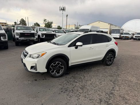 Used 2016 Subaru Crosstrek 2.0i Premium w/ Moonroof Package AWD/4WD image 2