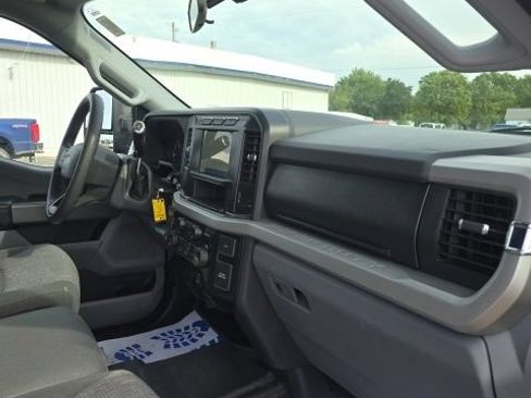 Used 2024 Ford F250 XLT w/ FX4 Off-Road Package AWD/4WD image 29