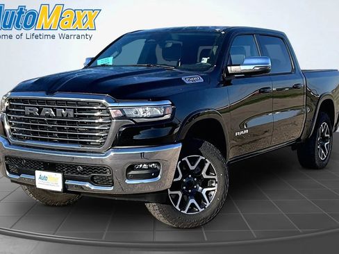 Used 2025 RAM 1500 Laramie AWD/4WD image 1