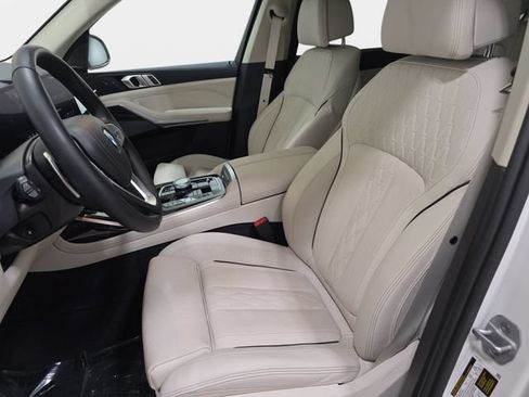 Used 2024 BMW X7 xDrive40i w/ Executive Package AWD/4WD image 11